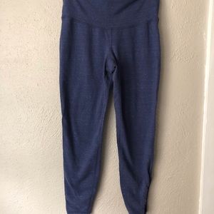 Old Navy Active Go Dry 7/8 Leggings- size medium
